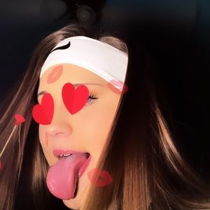 Meet your Posher, Carlee